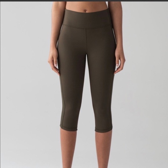 NWOT Lululemon Squad Goals Crop Olive - Picture 2 of 7